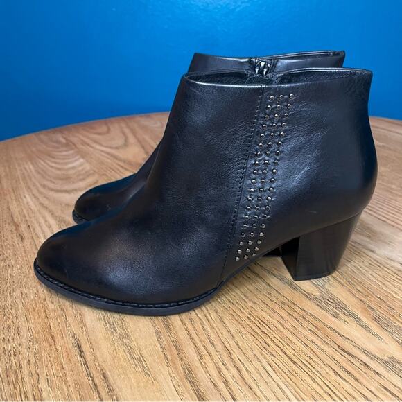New! Vionic Georgia Studded Leather Block Heel Ankle Boot Women’s Size 8 Wide - Picture 3 of 10